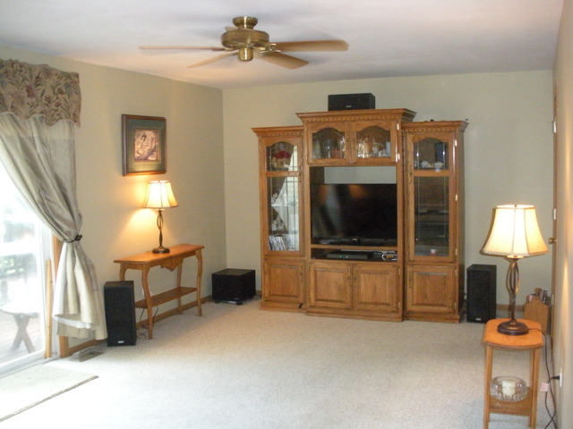 601 Tanglewood Trl, Mchenry, IL 60050 photo 6