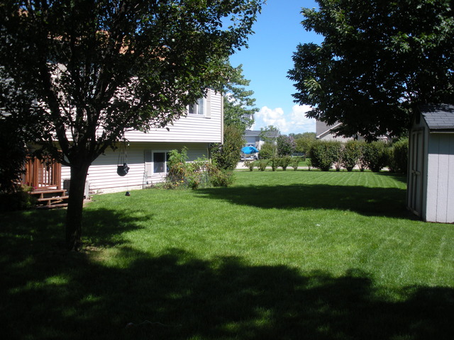 601 Tanglewood Trl, Mchenry, IL 60050 photo 16