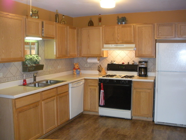 601 Tanglewood Trl, Mchenry, IL 60050 photo 4