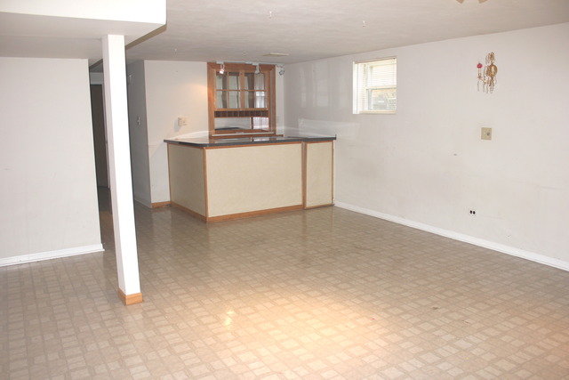 8306 Knox Ave, Skokie, IL 60076 photo 8