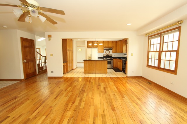 730 E Catalpa St, Addison, IL 60101 photo 8