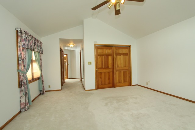 730 E Catalpa St, Addison, IL 60101 photo 13