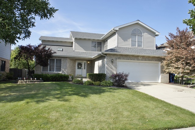 730 E Catalpa St, Addison, IL 60101 photo 1