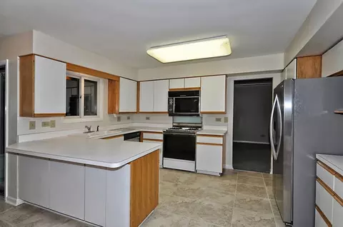 809 Downing St, Northbrook, IL 60062 photo 6