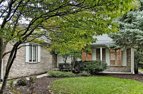 809 Downing St, Northbrook, IL 60062 photo 2