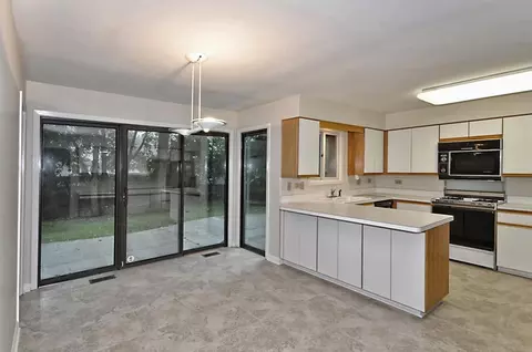 809 Downing St, Northbrook, IL 60062 photo 7