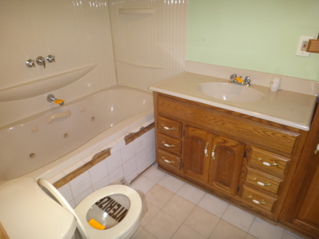 8840 Archer Ave, Willow Springs, IL 60480 photo 3