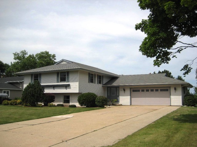700 Deerpath Rd, Harvard, IL 60033 photo 1