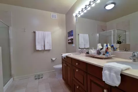 420 E Waterside Dr #2401, Chicago, IL 60601 photo 9