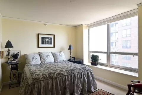 420 E Waterside Dr #2401, Chicago, IL 60601 photo 6