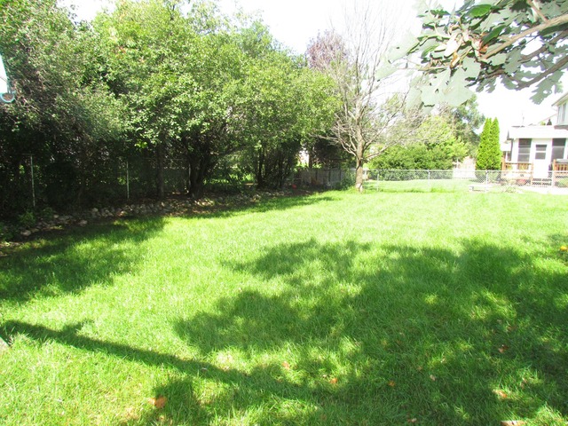 682 Stuart Dr, Carol Stream, IL 60188 photo 15