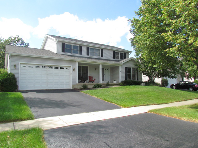 682 Stuart Dr, Carol Stream, IL 60188 photo 1