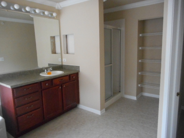 2135 Colchester Ave, Hoffman Estates, IL 60192 photo 18