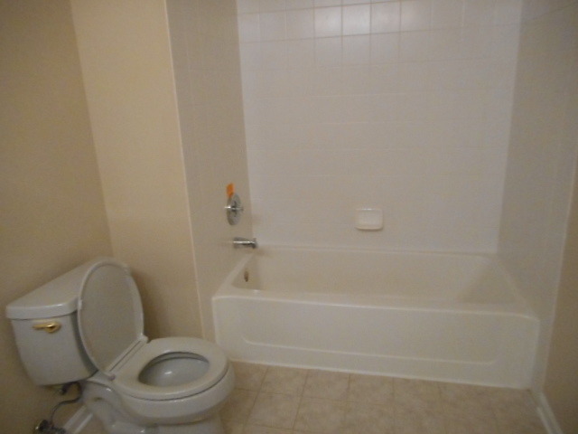 2135 Colchester Ave, Hoffman Estates, IL 60192 photo 24
