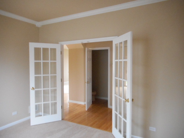 2135 Colchester Ave, Hoffman Estates, IL 60192 photo 6