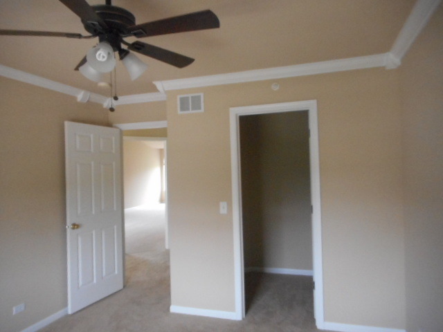 2135 Colchester Ave, Hoffman Estates, IL 60192 photo 21