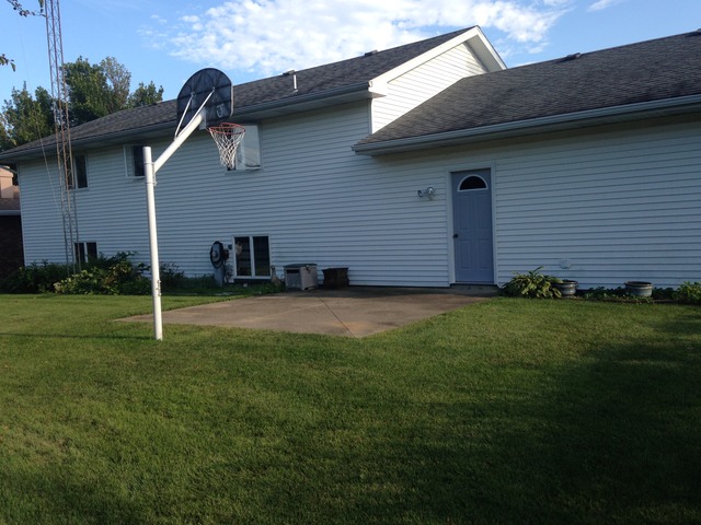 535 E 2nd St, Herscher, IL 60941 photo 17