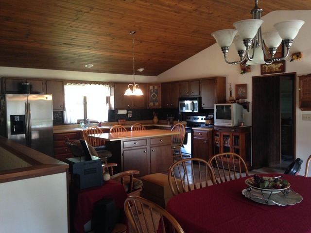 535 E 2nd St, Herscher, IL 60941 photo 3