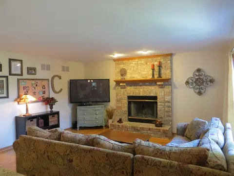 16545 Winding Creek Rd, Plainfield, IL 60586 photo 3
