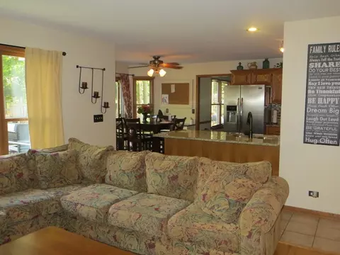 16545 Winding Creek Rd, Plainfield, IL 60586 photo 4