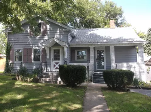 1909 2nd St, Peru, IL 61354 photo 1