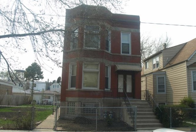 1924 N Kenneth Ave, Chicago, IL 60639 photo 1