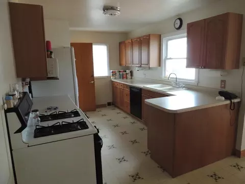 2621 2nd St, Peru, IL 61354 photo 3