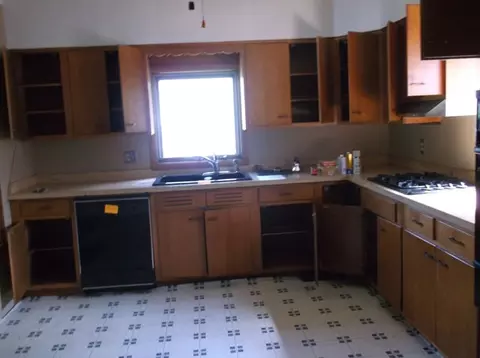 424 E Main St, Wyanet, IL 61379 photo 3