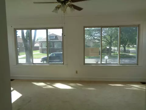 402 E 88th St, Chicago, IL 60619 photo 2