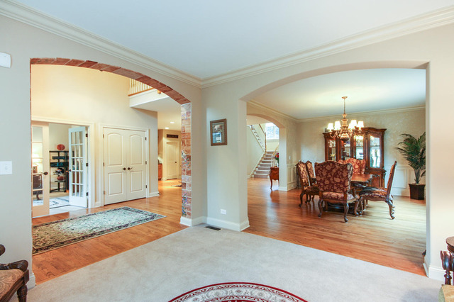 351 Forest Ave, Roselle, IL 60172 photo 6
