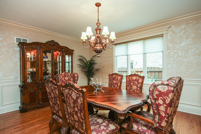 351 Forest Ave, Roselle, IL 60172 photo 8