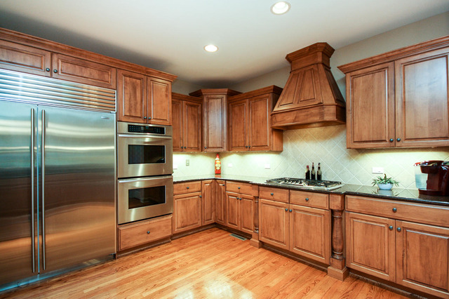 351 Forest Ave, Roselle, IL 60172 photo 3