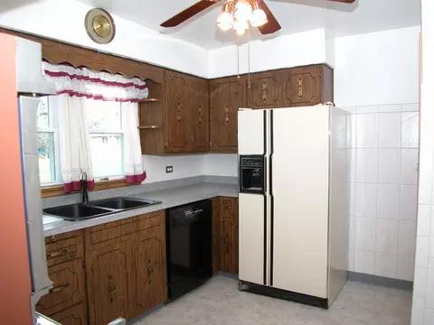 3011 Sangamon St, Steger, IL 60475 photo 5