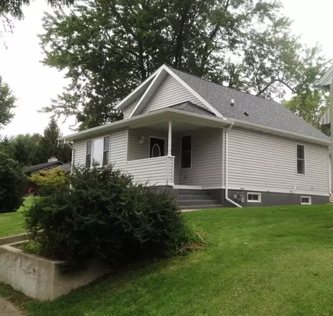 228 W 5th St, Spring Valley, IL 61362 photo 1