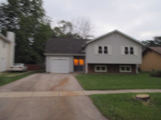 781 Voyager Dr, Bartlett, IL 60103 photo 1