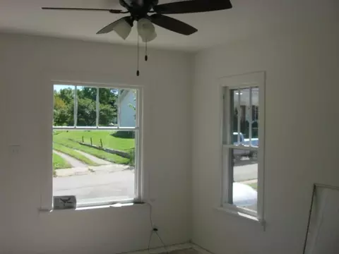 322 Maple Ave, Oglesby, IL 61348 photo 9