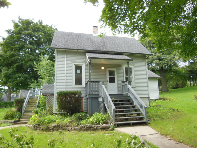 65 Genesee Ave, Elgin, IL 60123 photo 1
