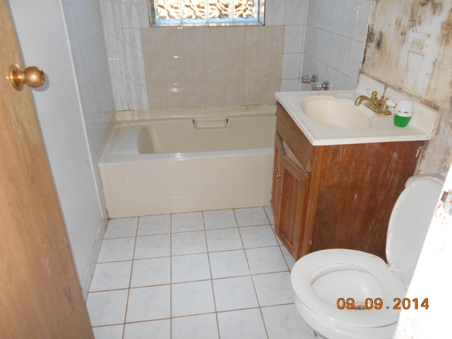 49 E Blecke Ave, Addison, IL 60101 photo 3