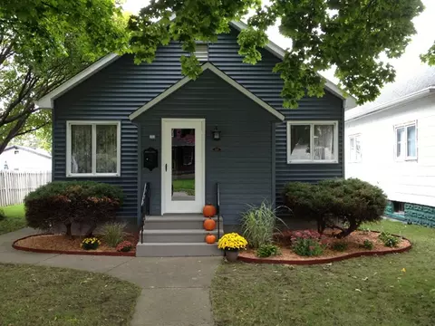 218 E 1st St, Oglesby, IL 61348 photo 1