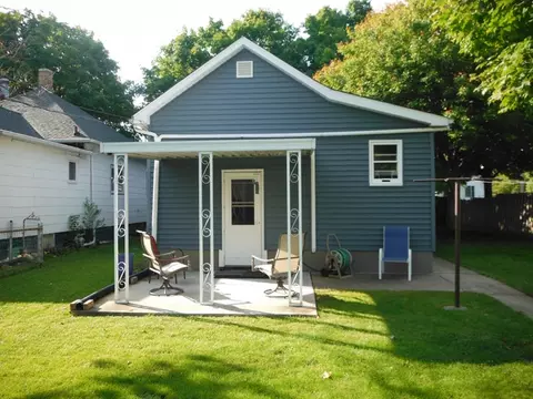 218 E 1st St, Oglesby, IL 61348 photo 9