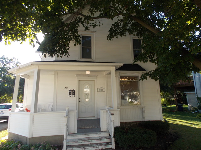 321 Jefferson St, Algonquin, IL 60102 photo 2