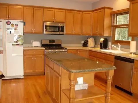 15243 Hamlin St, Plainfield, IL 60544 photo 3