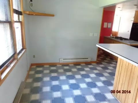227 E Prospect Ave, Ottawa, IL 61350 photo 8