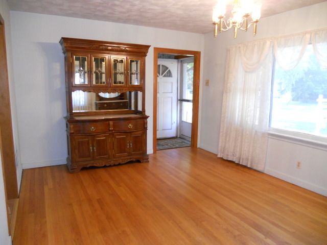 178 E Hale St, Elmhurst, IL 60126 photo 4