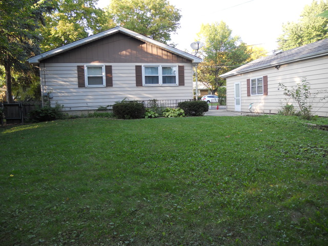 178 E Hale St, Elmhurst, IL 60126 photo 3