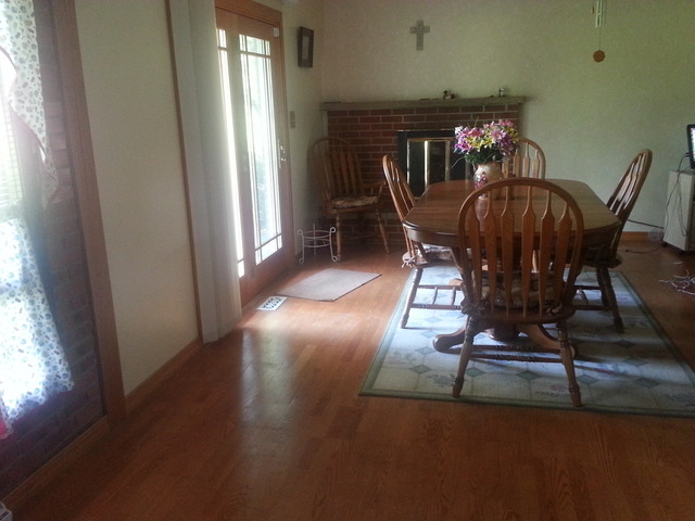 8 N620 Shady Ln, Elgin, IL 60124 photo 3