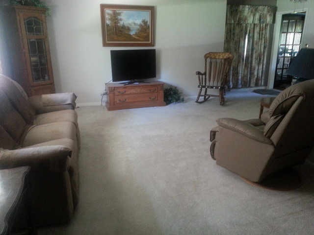 8 N620 Shady Ln, Elgin, IL 60124 photo 2