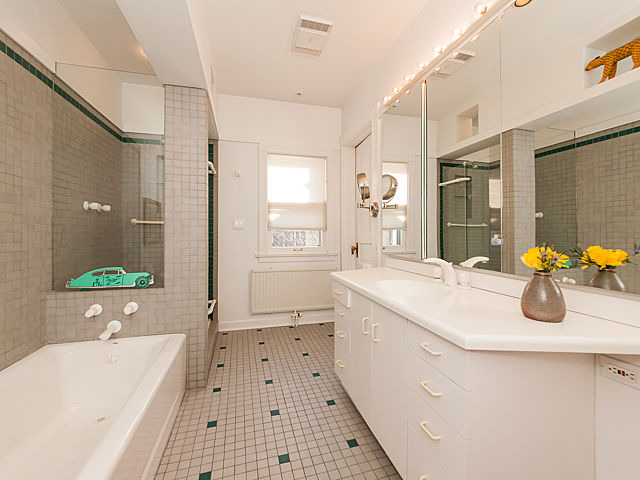 1127 Forest Ave, Evanston, IL 60202 photo 17