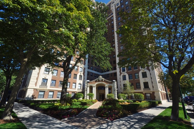5555 S Everett Ave #16d, Chicago, IL 60637 photo 1