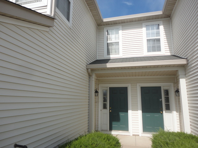 6909 Clearwater Dr, Plainfield, IL 60586 photo 1